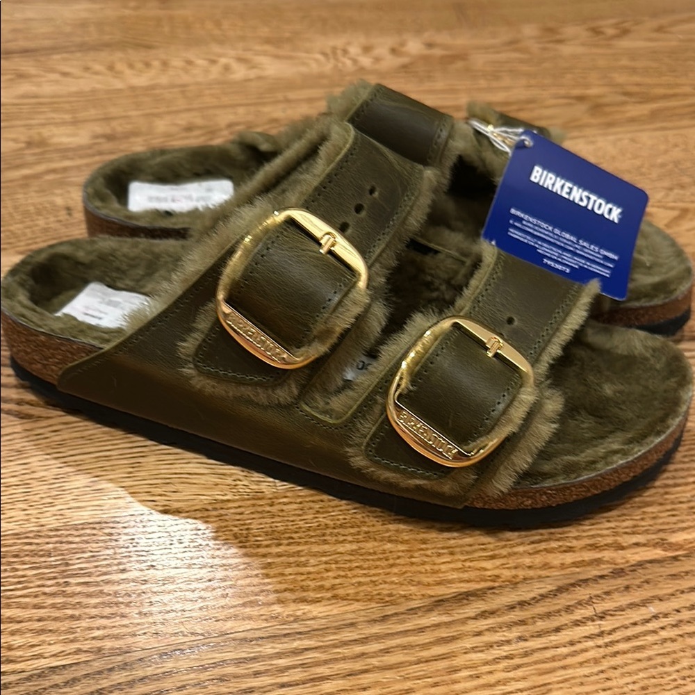 Birkenstock Arizona Shearling lined, Olive Sandals size 9